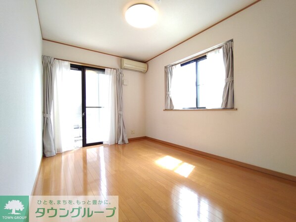 片倉町戸建の物件内観写真